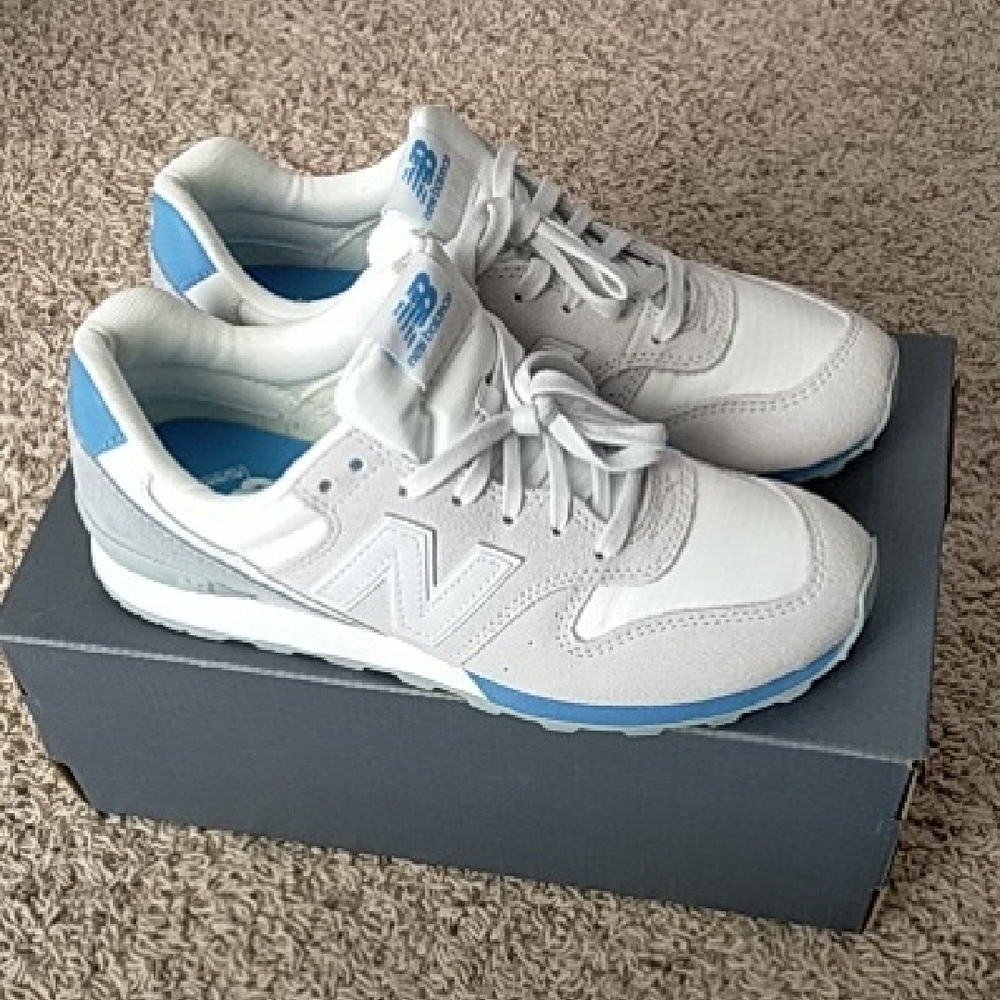 New Balance Classic Traditionnels Suede Sneakers size 7 New WL696STH